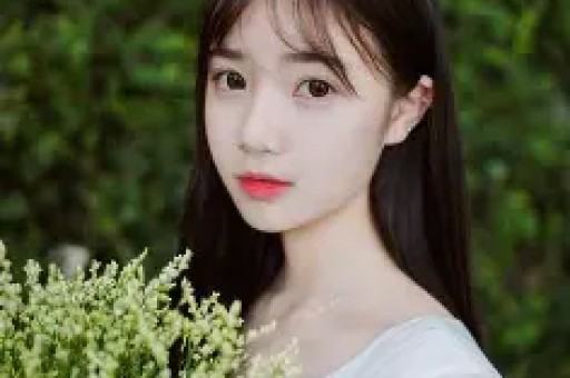 女星超大牌排场惹热议与男助理亲密举动引全网吵翻
